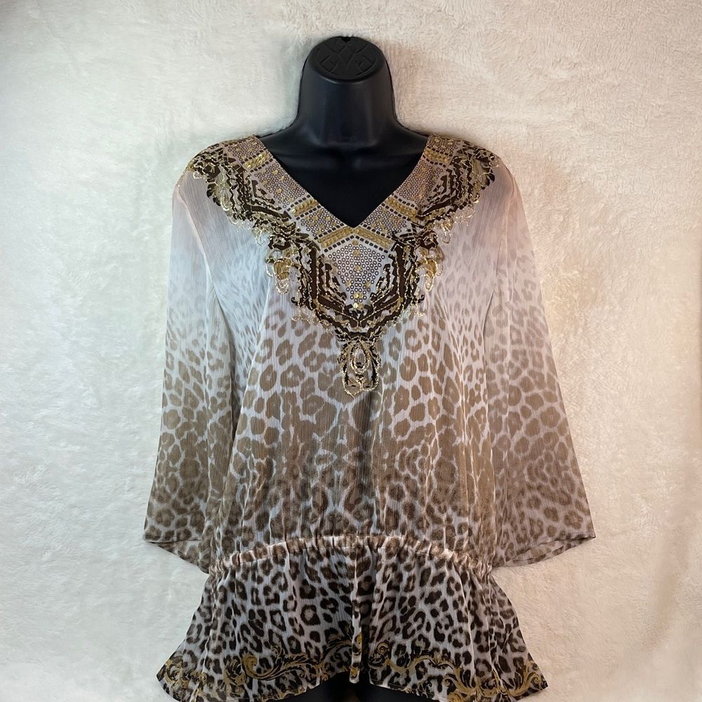 Chico’s Size 1 (M 8-10) Pale Pink Ombré Leopard Print V-Neck Top